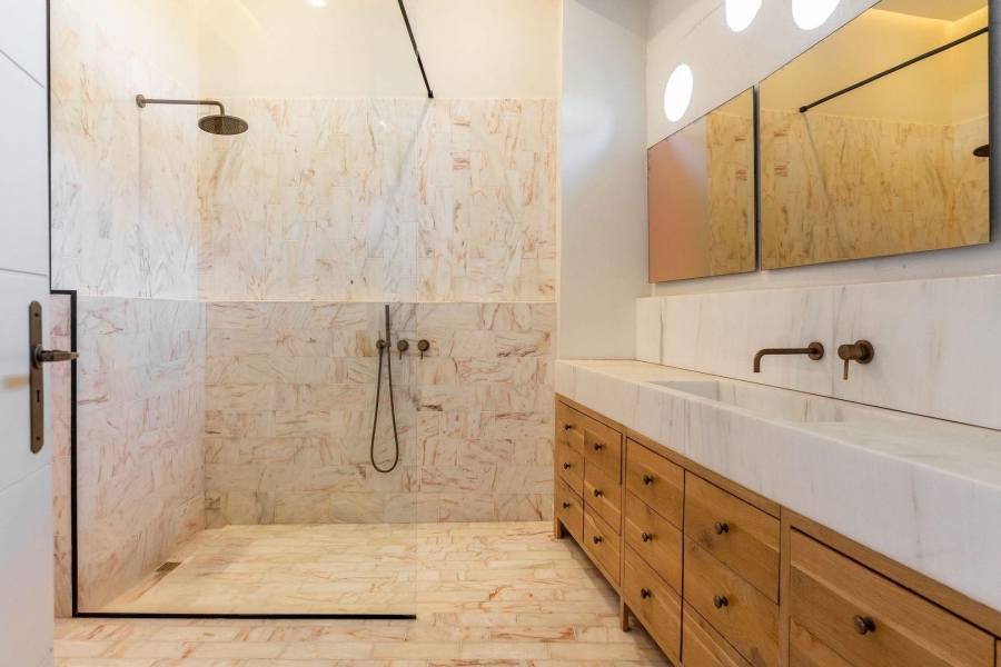 2 Bedroom Property for Sale in Tamboerskloof Western Cape